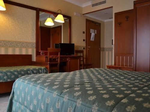 Valle Rossa 4*