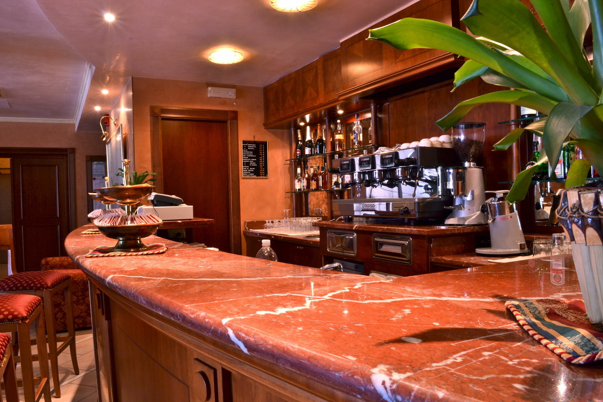Valle Rossa 4*
