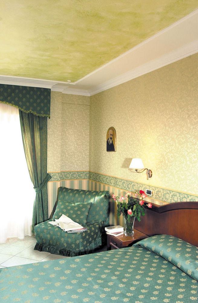 Valle Rossa 4*