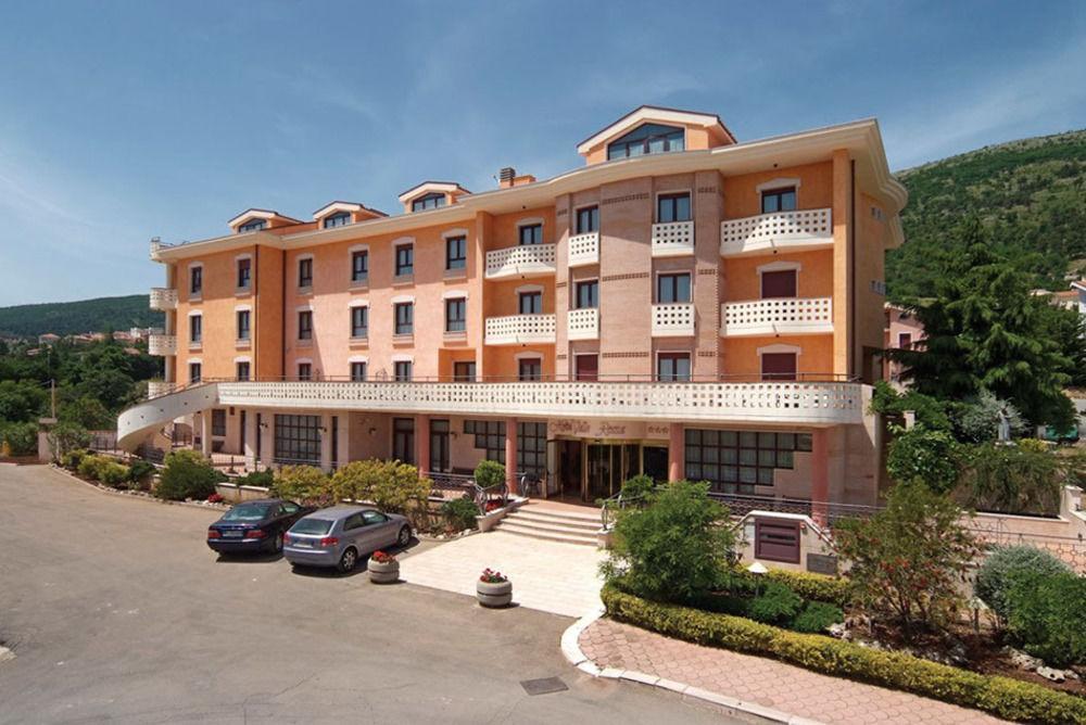 Valle Rossa Hotel 4*