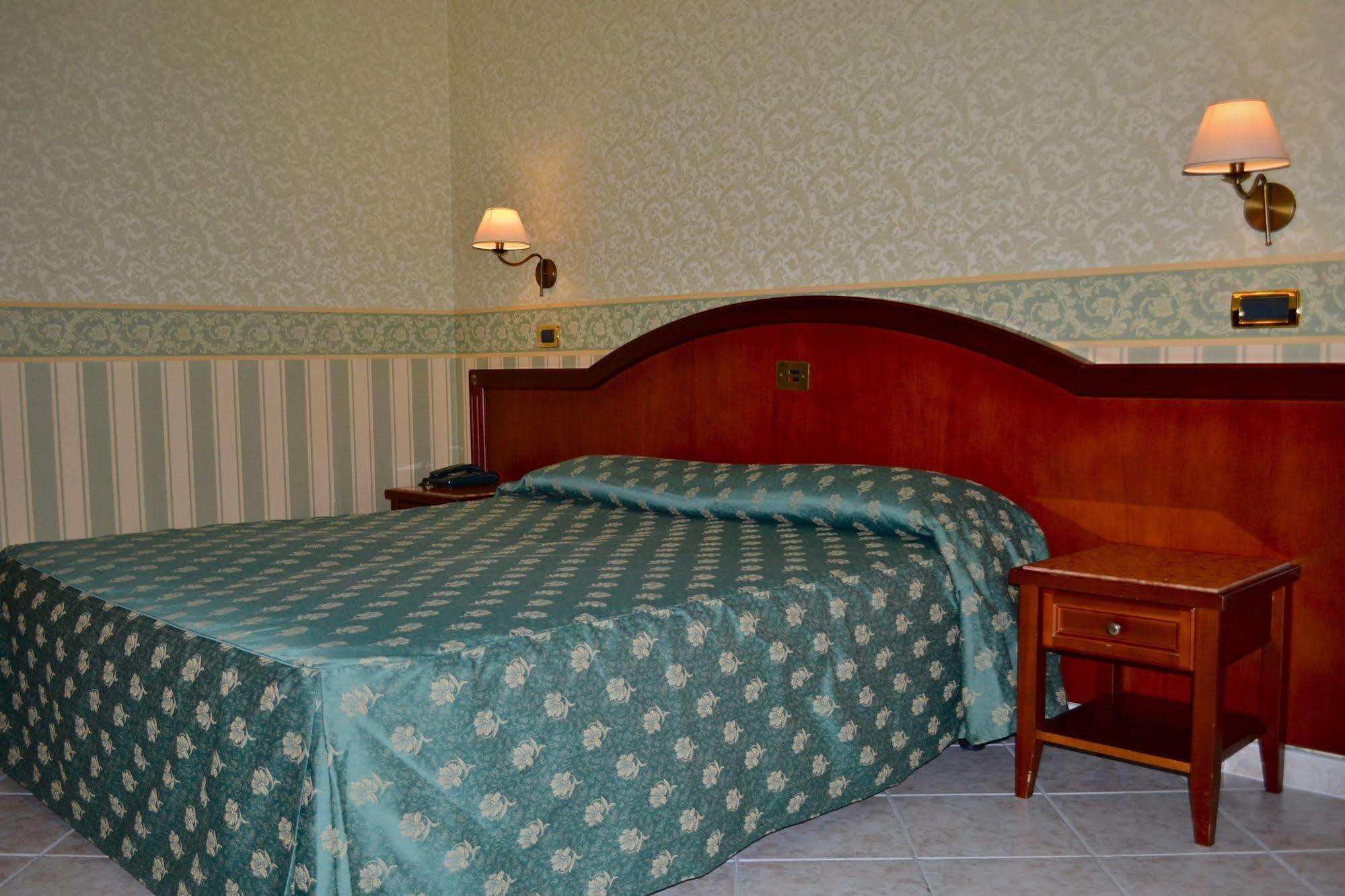 Valle Rossa 4*